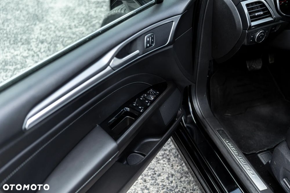 Ford Mondeo - 31