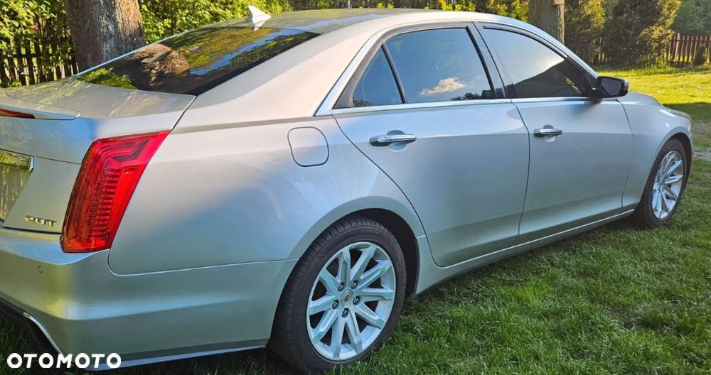 Cadillac CTS - 4