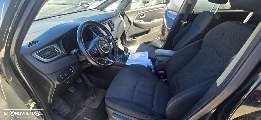 Kia Carens 1.7 CRDi ISG TX - 4