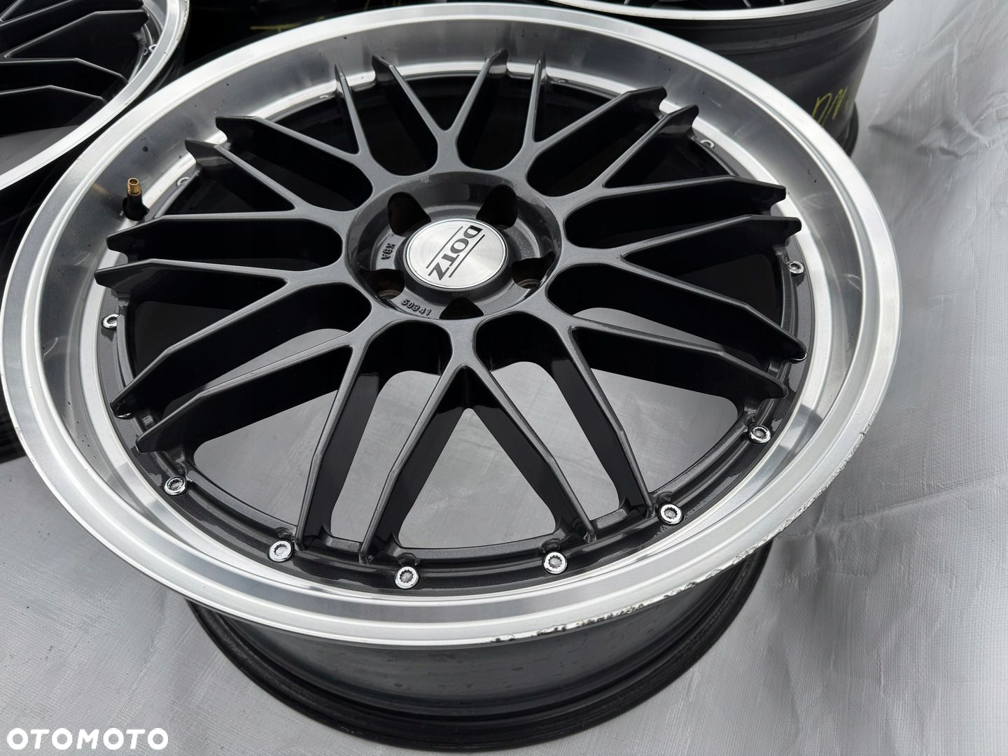 Felgi DOTZ Ford Volvo 5x108 8,5J 20cali ET40 617 - 8