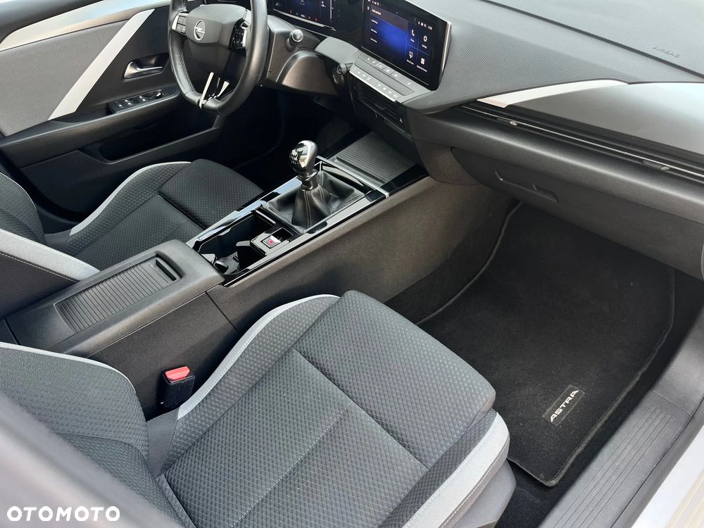 Opel Astra 1.2 T Edition S&S - 11