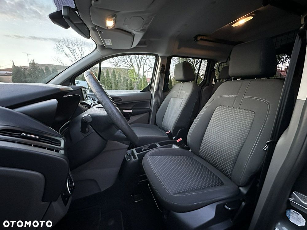 Ford Transit Connect - 8