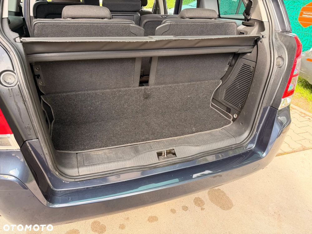 Opel Zafira 1.8 Family - 27