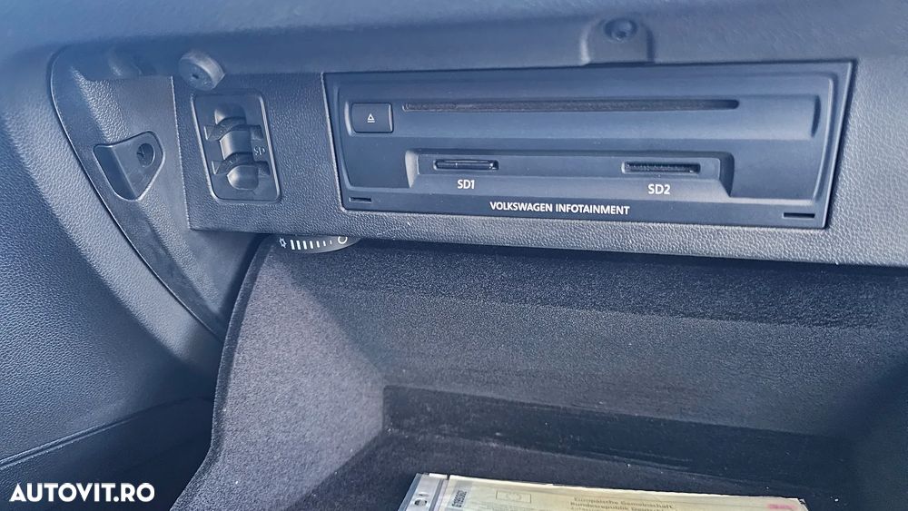 Volkswagen Passat - 16