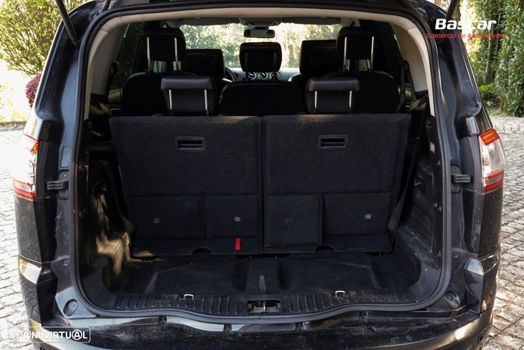 Ford S-Max 2.0 TDCi Titanium 7L - 16