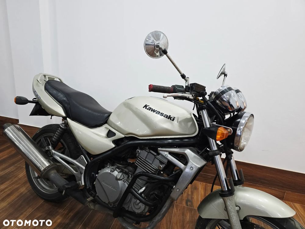 Kawasaki ER - 2