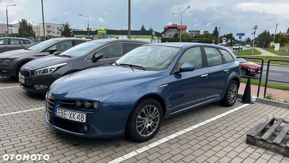 Alfa Romeo 159 - 2