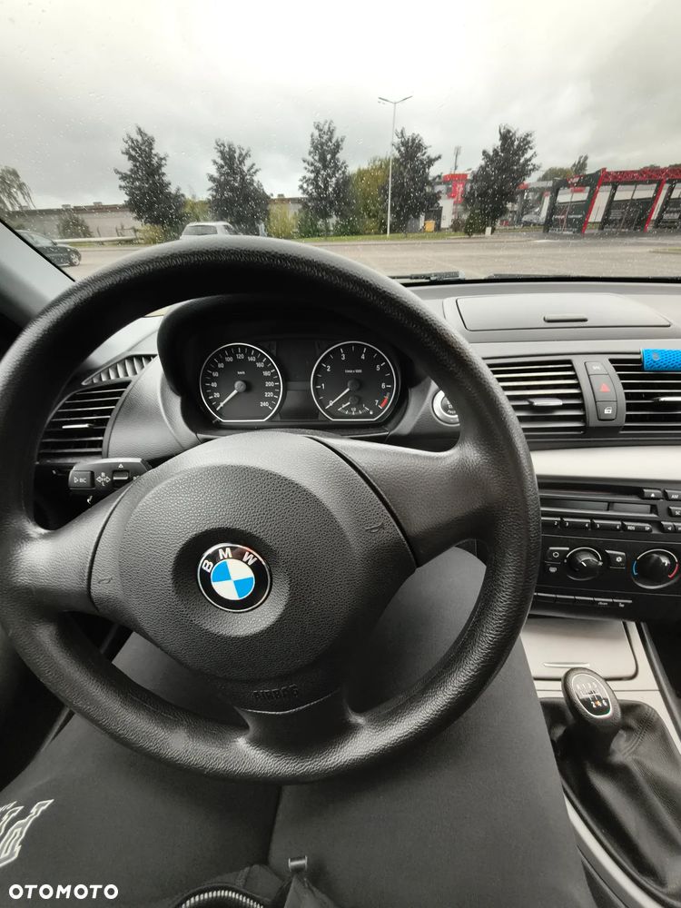 BMW Seria 1 - 12