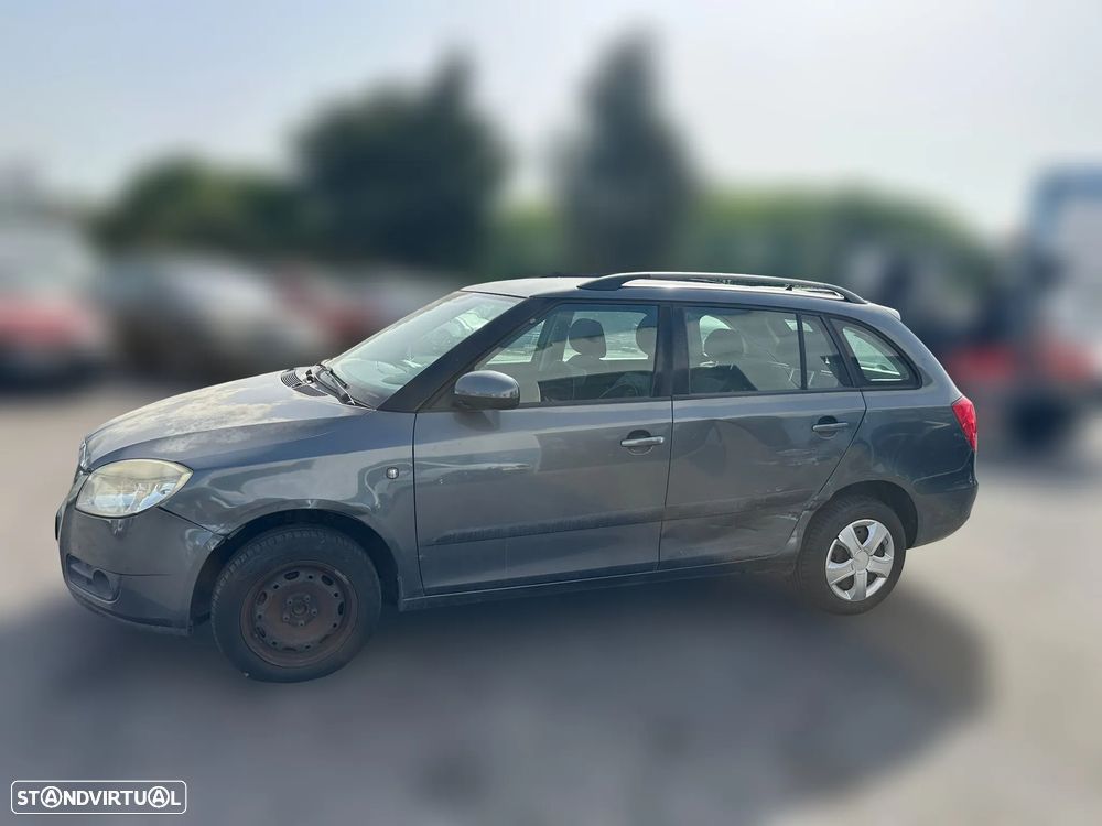 Skoda Fabia II SW 1.2 de 2008 para peças - 1