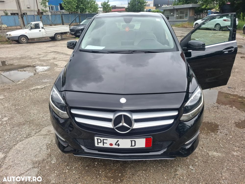 Mercedes-Benz B 180 - 1