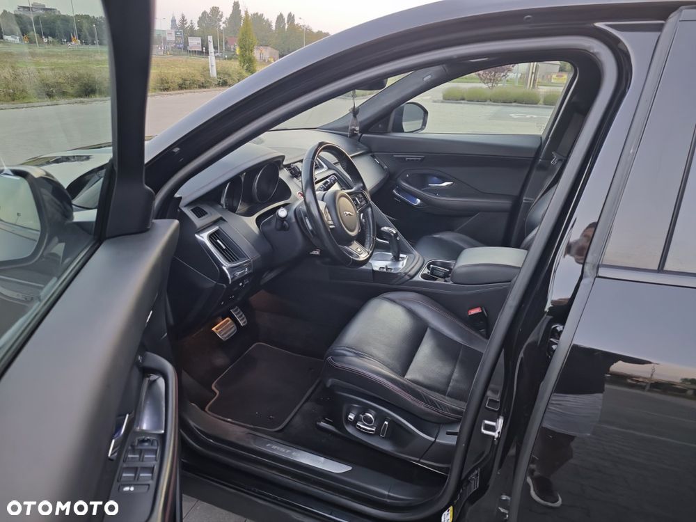 Jaguar E-Pace - 7