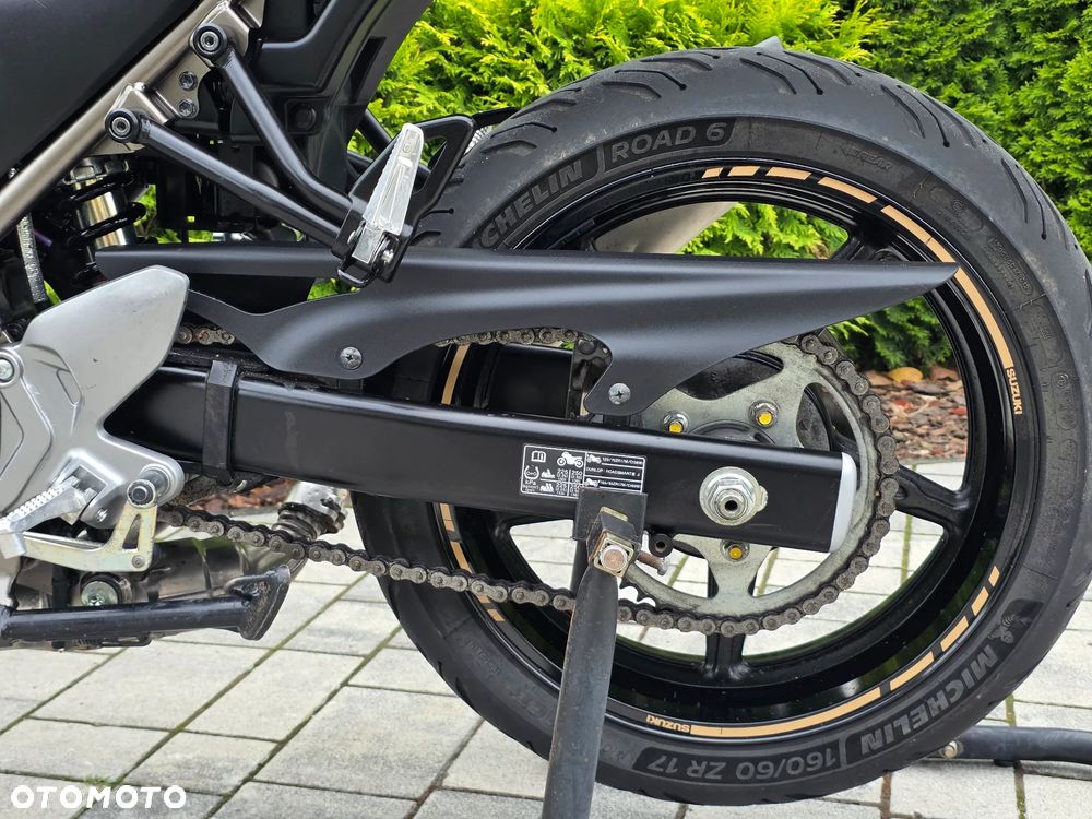 Suzuki SV - 24