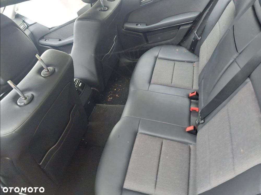 Mercedes-Benz Klasa E 220 T CDI 7G-TRONIC Avantgarde - 15