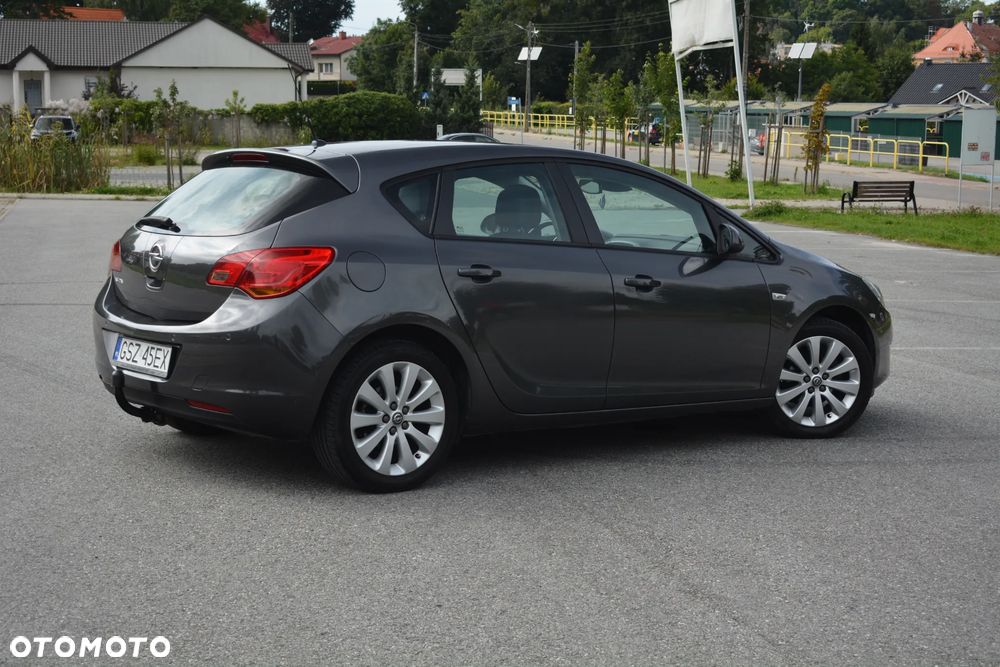 Opel Astra - 11