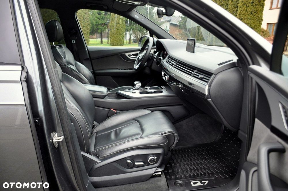 Audi Q7 - 17