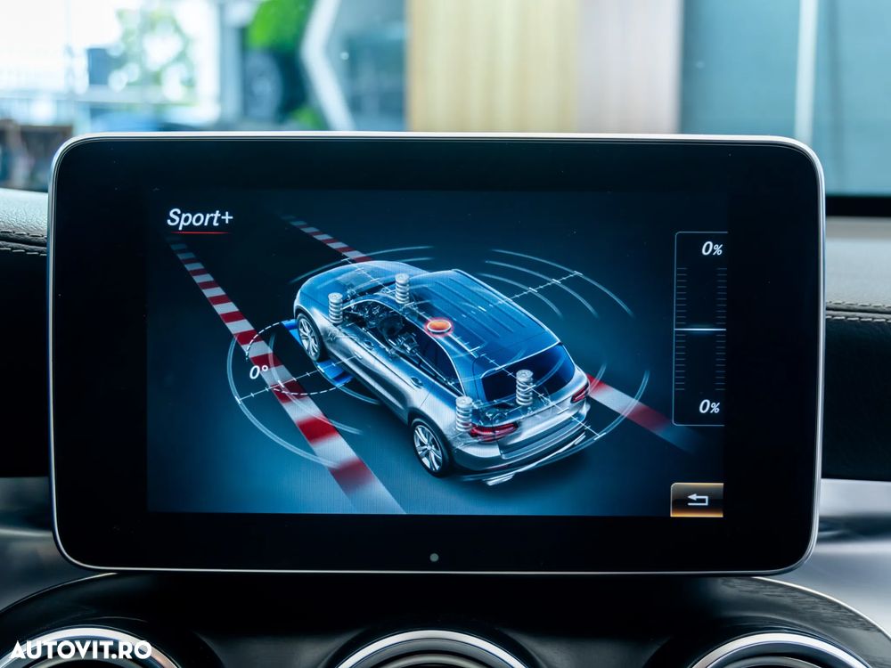 Mercedes-Benz GLC 250 d 4MATIC 9G-TRONIC AMG Line - 28