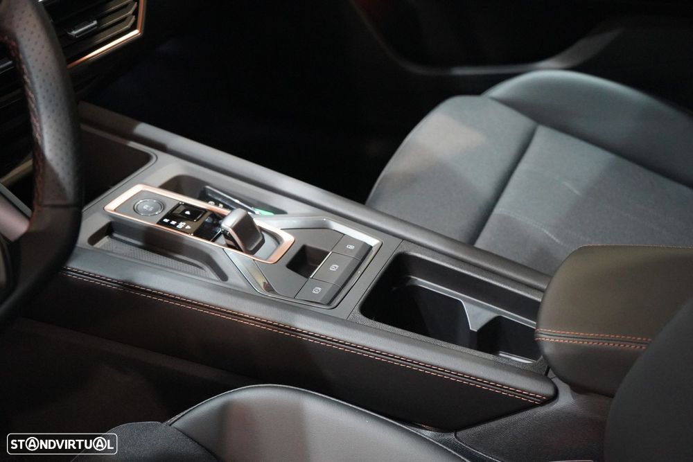 Cupra Formentor 1.5 e-Hybrid DSG - 24