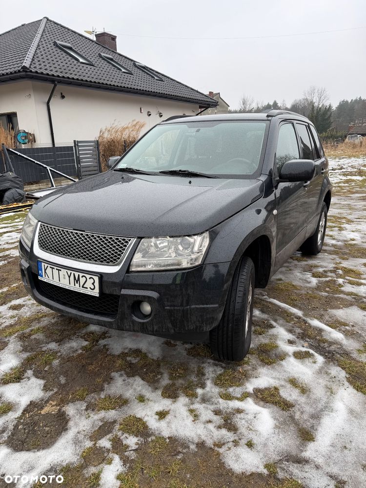Suzuki Grand Vitara 2.0 Club Family - 4