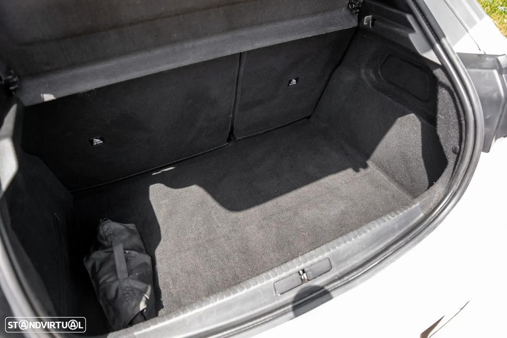 Peugeot 208 1.5 BlueHDi GT - 21