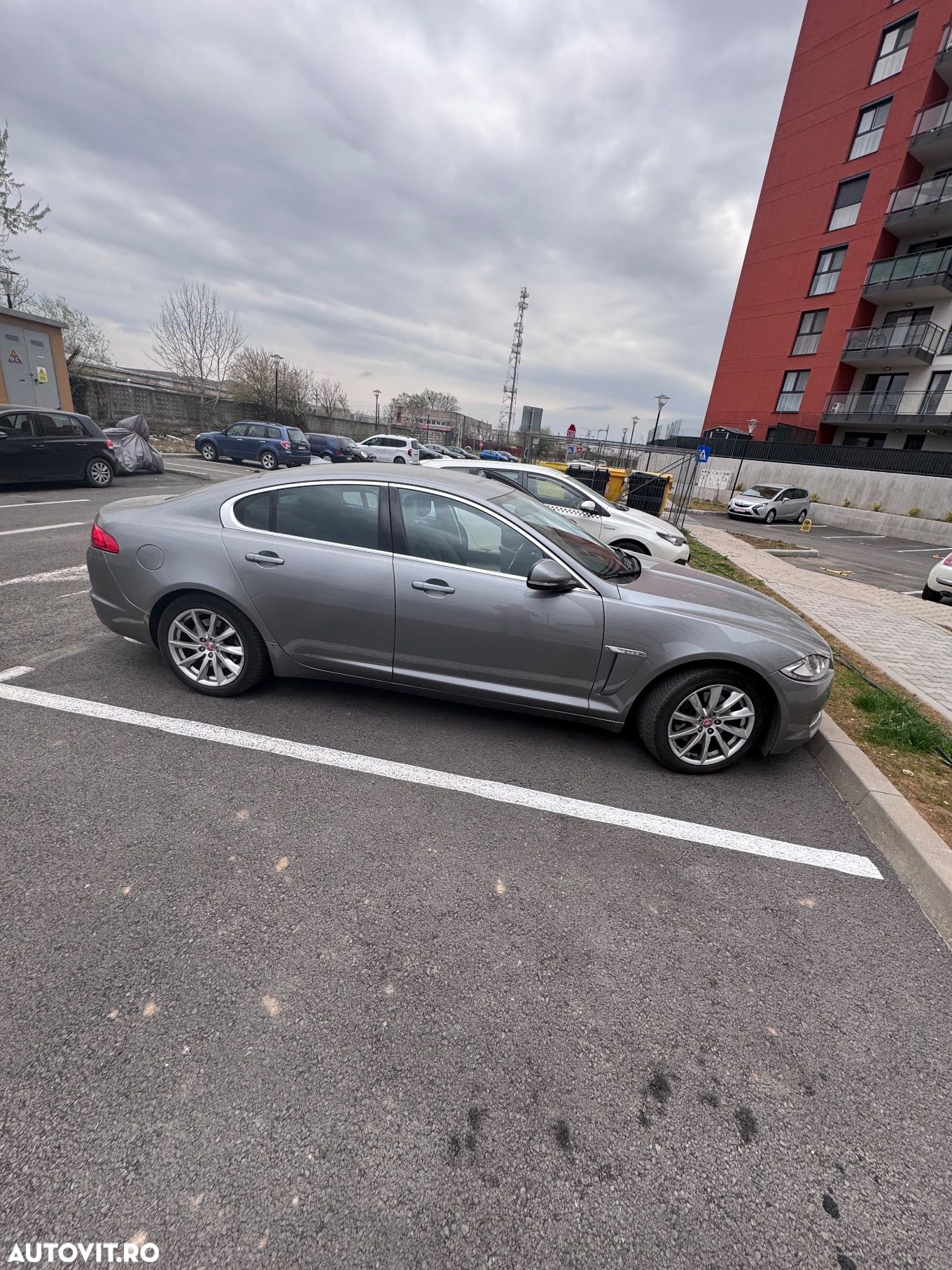 Jaguar XF 2.2D Luxury - 1