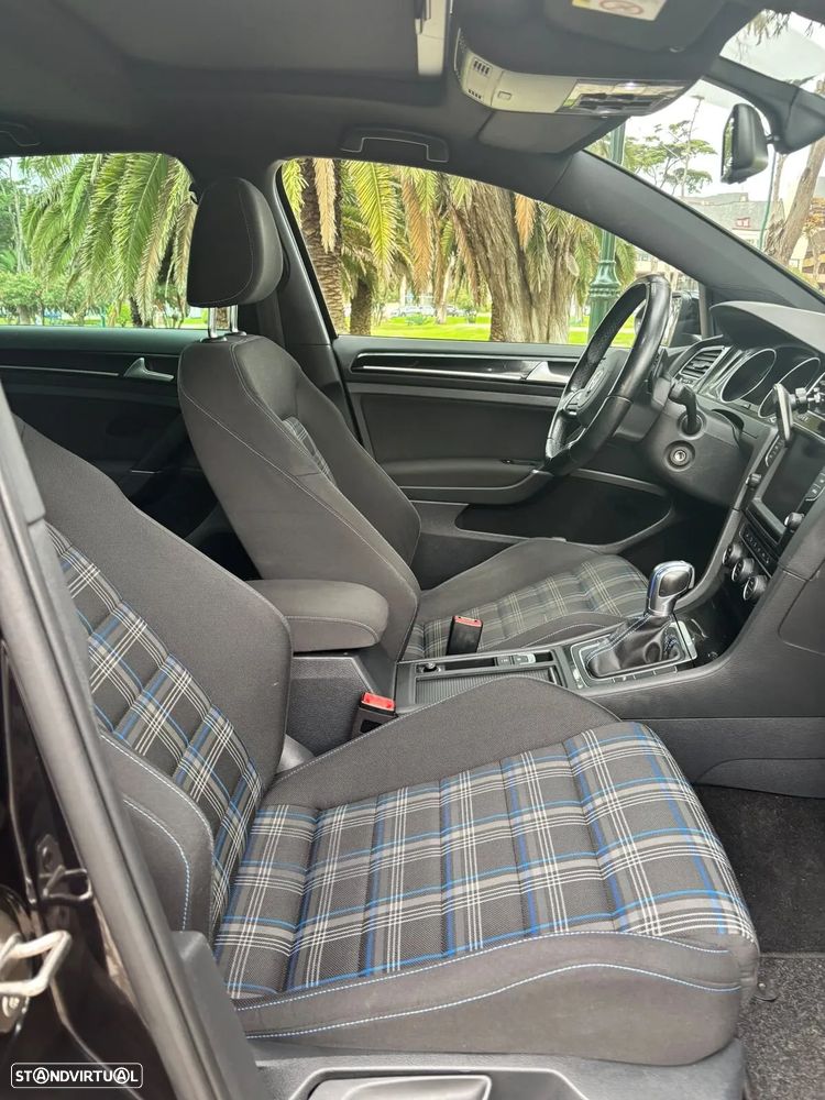 VW Golf 1.4 GTE Plug-In-Hybrid DSG - 4