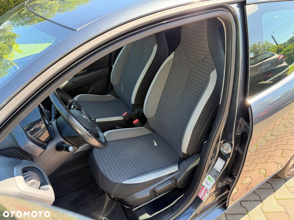 Toyota Aygo x-clusiv - 28
