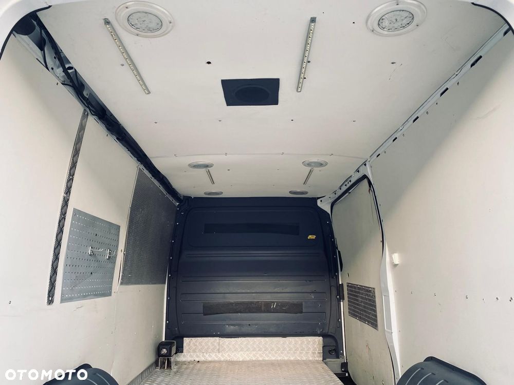 Mercedes-Benz SPRINTER - 28
