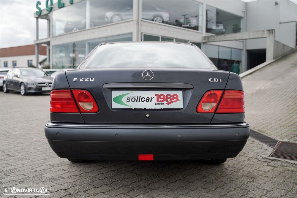 Mercedes-Benz E 220 CDI Classic - 3