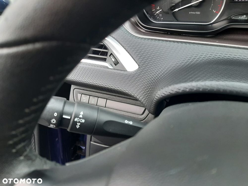 Peugeot 2008 PureTech 82 Access - 25