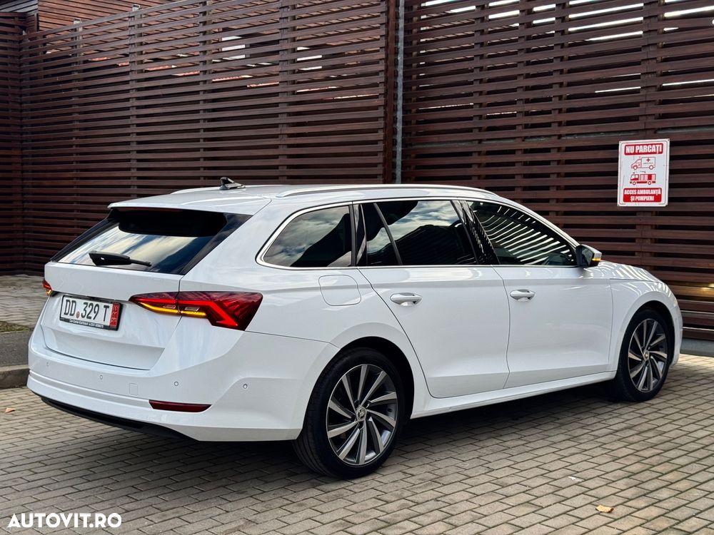 Skoda Octavia Combi 2.0 TDI DSG First Edition - 3