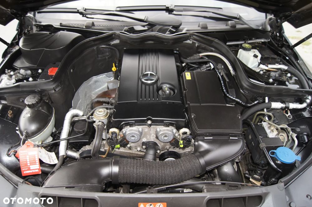 Mercedes-Benz Klasa C 180 Kompressor BlueEFFICIENCY Avantgarde - 28