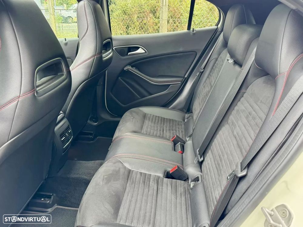 Mercedes-Benz GLA 220 CDI 7G-DCT AMG Line - 19