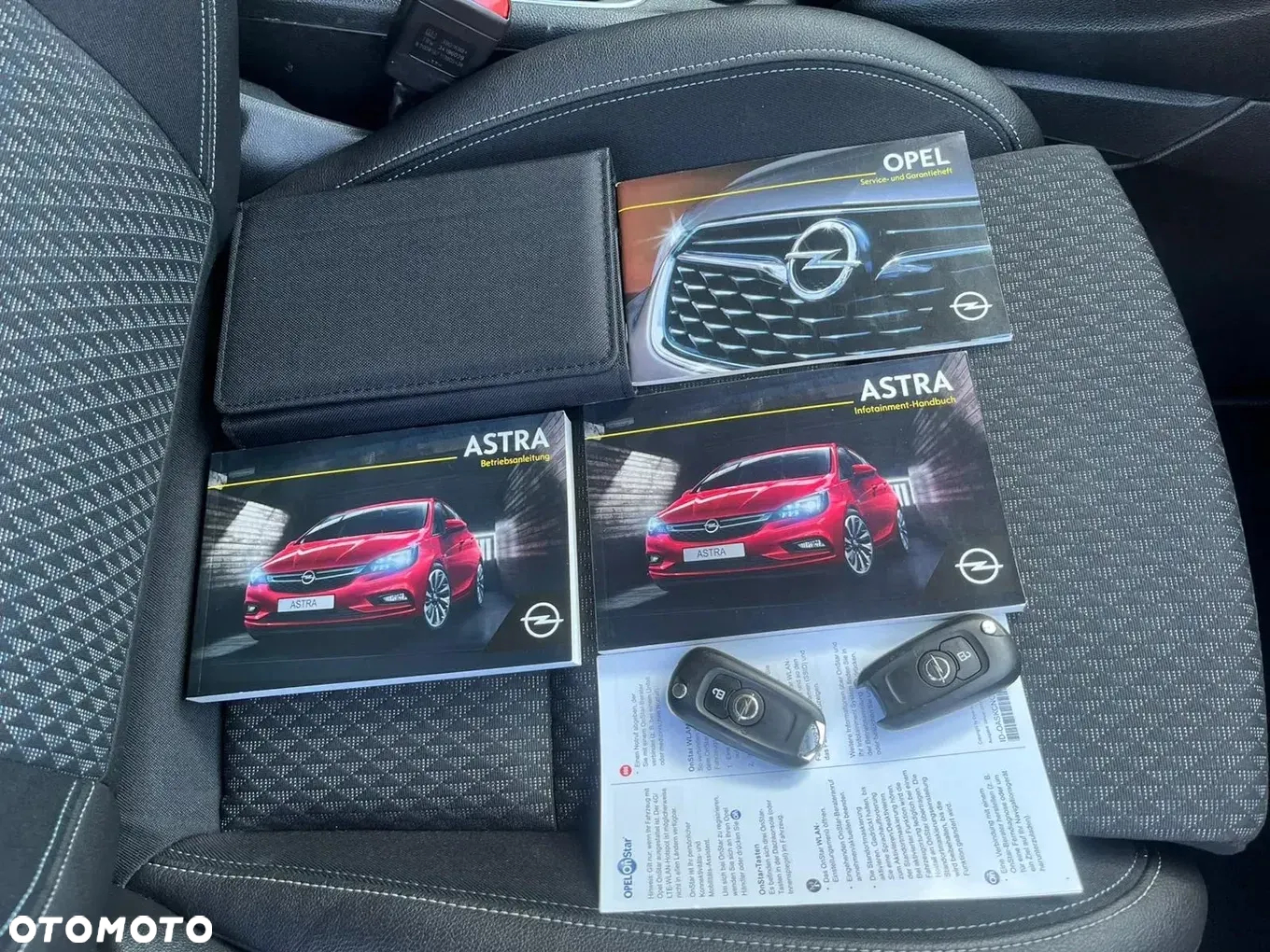 Opel Astra V 1.4 T GPF Dynamic S&S - 36