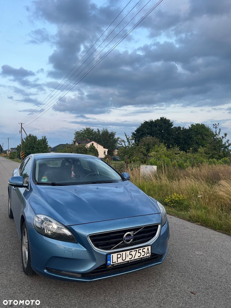 Volvo V40 D2 R Design - 13