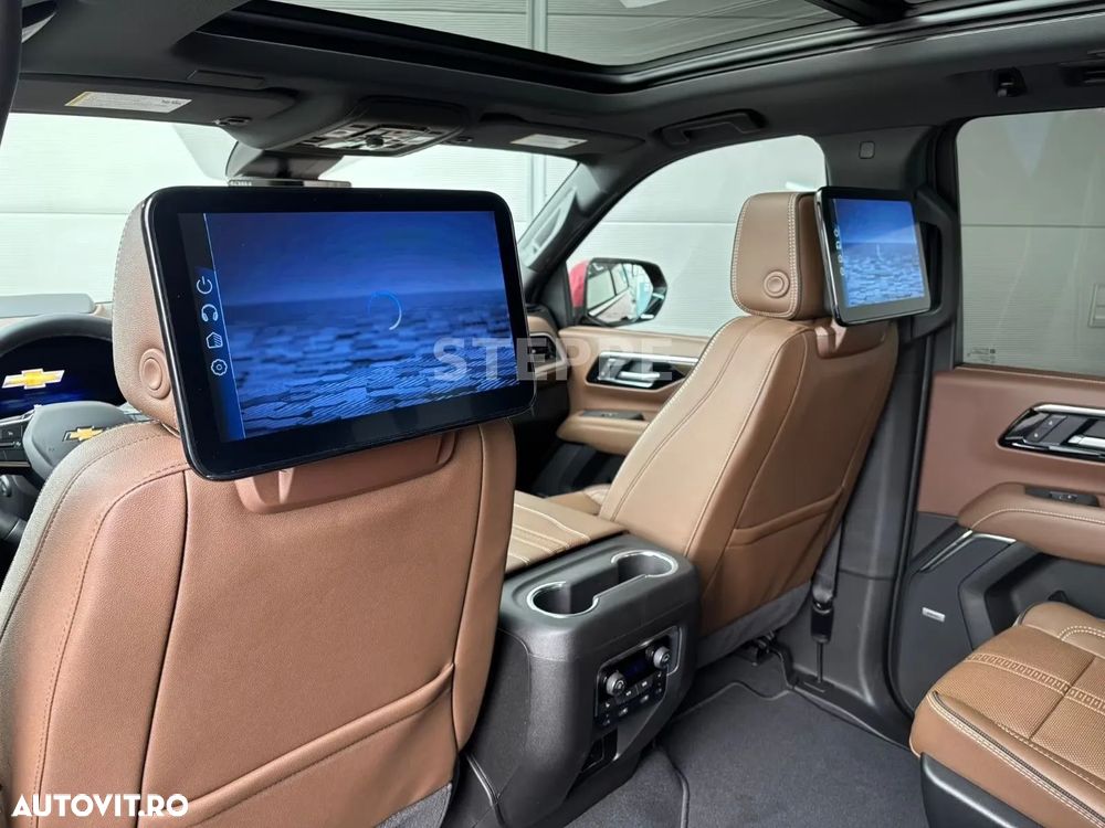 Chevrolet Suburban - 9