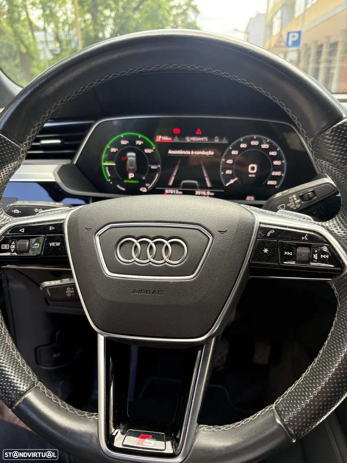 Audi e-tron 50 quattro S line - 28