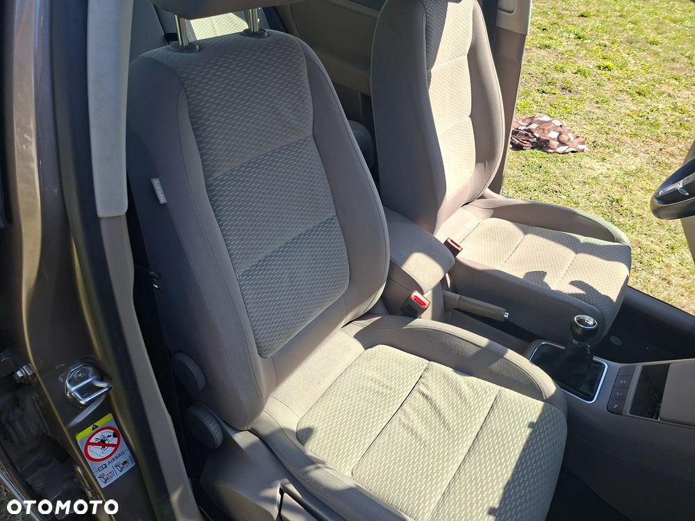 Volkswagen Golf Plus 2.0 TDI Highline - 17