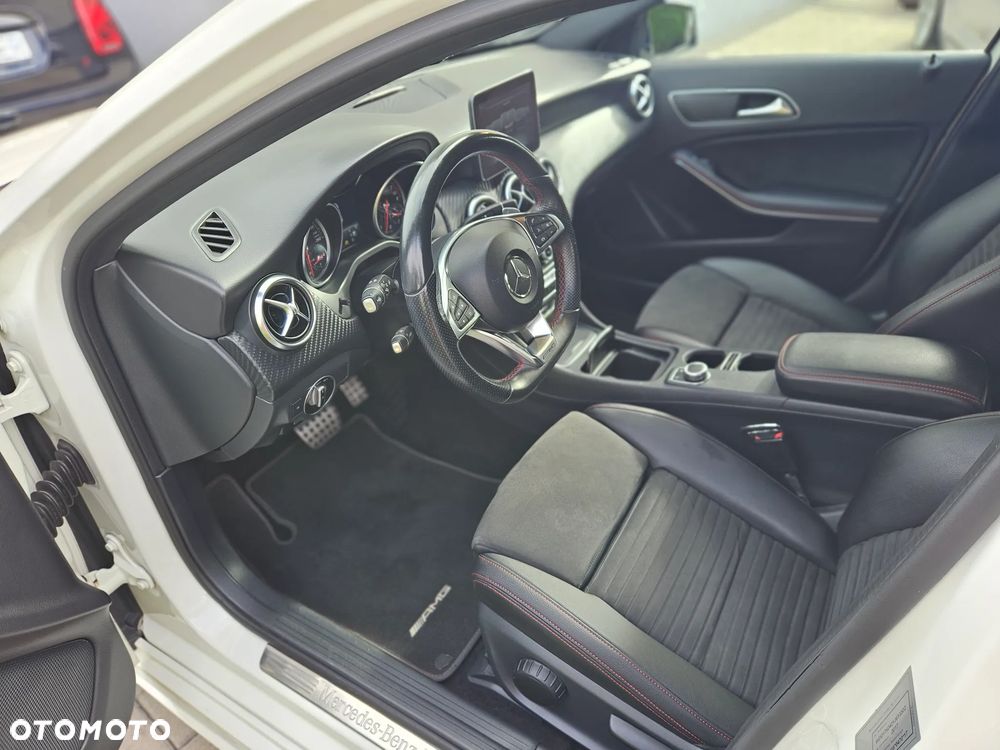 Mercedes-Benz Klasa A 180 7G-DCT AMG Line - 12