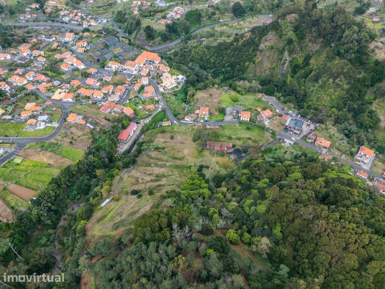 Terreno com 70.000 m2, na freguesia de São Vicente. - Grande imagem: 4/19