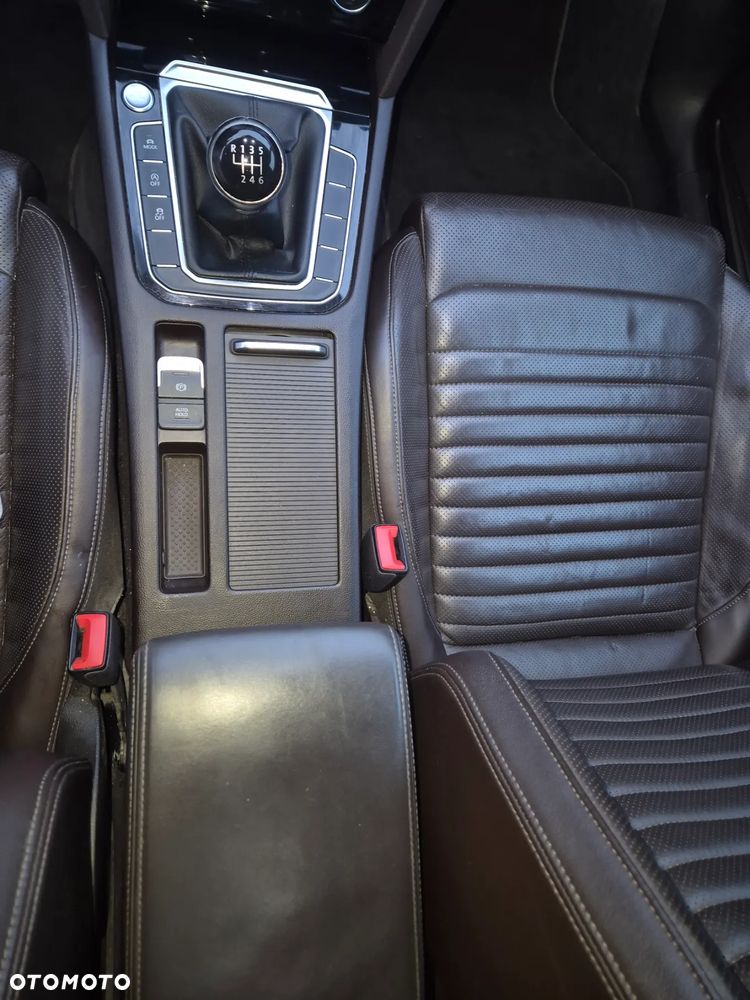 Volkswagen Passat 1.8 TSI BMT Highline - 10
