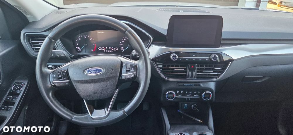 Ford Kuga - 10