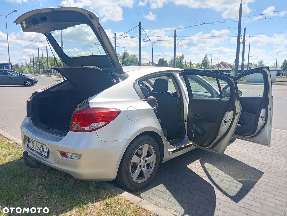 Chevrolet Cruze 1.6 LS+ - 6