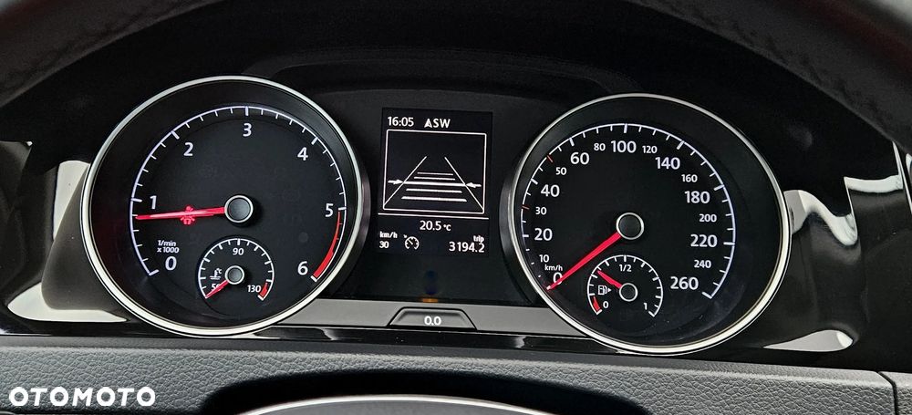 Volkswagen Golf - 29