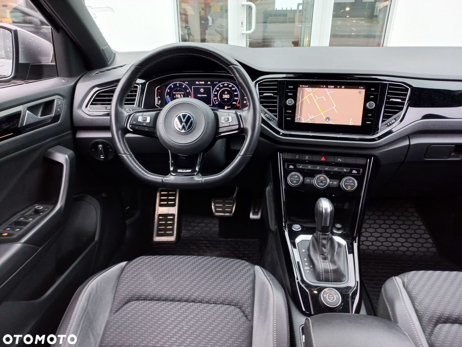 Volkswagen T-Roc - 9