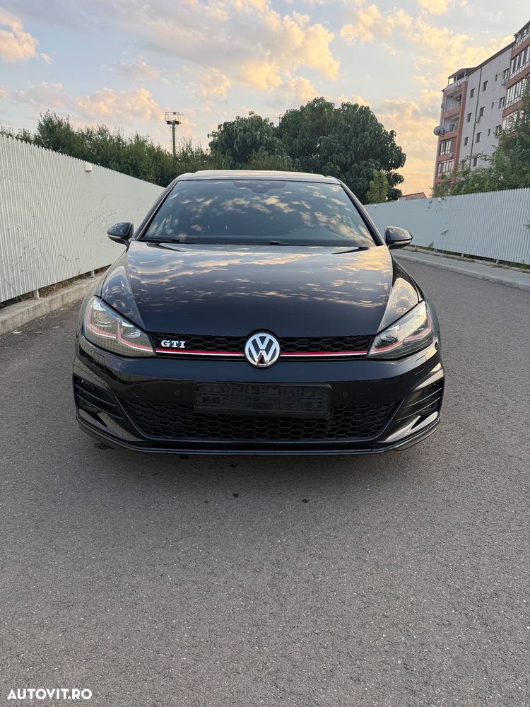 Volkswagen Golf - 3