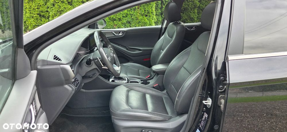Hyundai IONIQ - 8