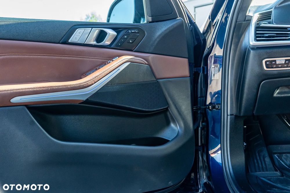 BMW X7 xDrive40i - 23