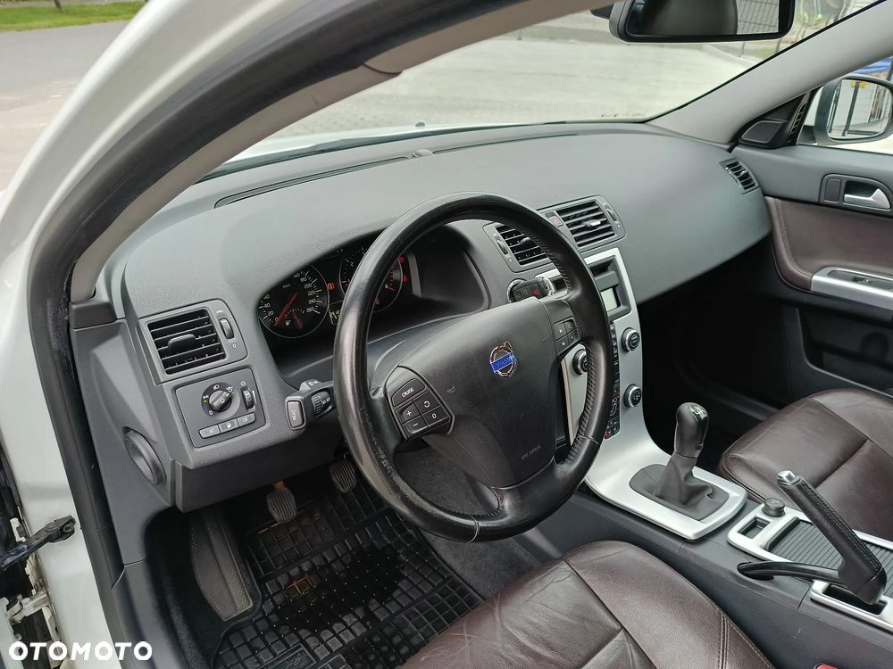 Volvo V50 D2 R-Design - 30