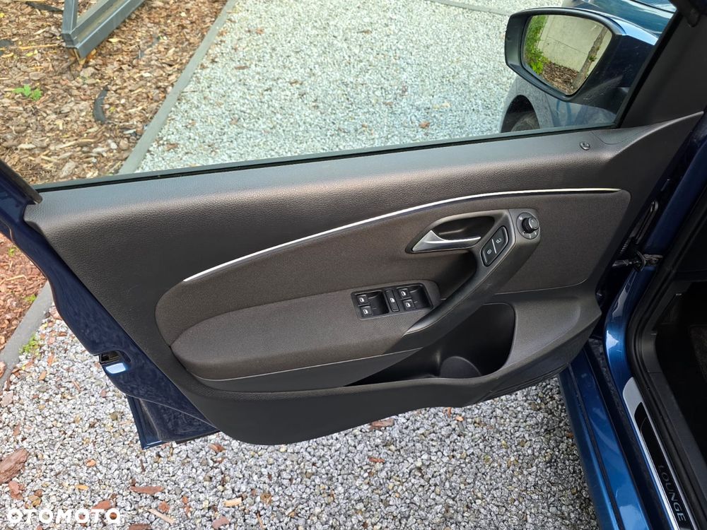 Volkswagen Polo 1.4 TDI Blue Motion Technology Lounge - 12