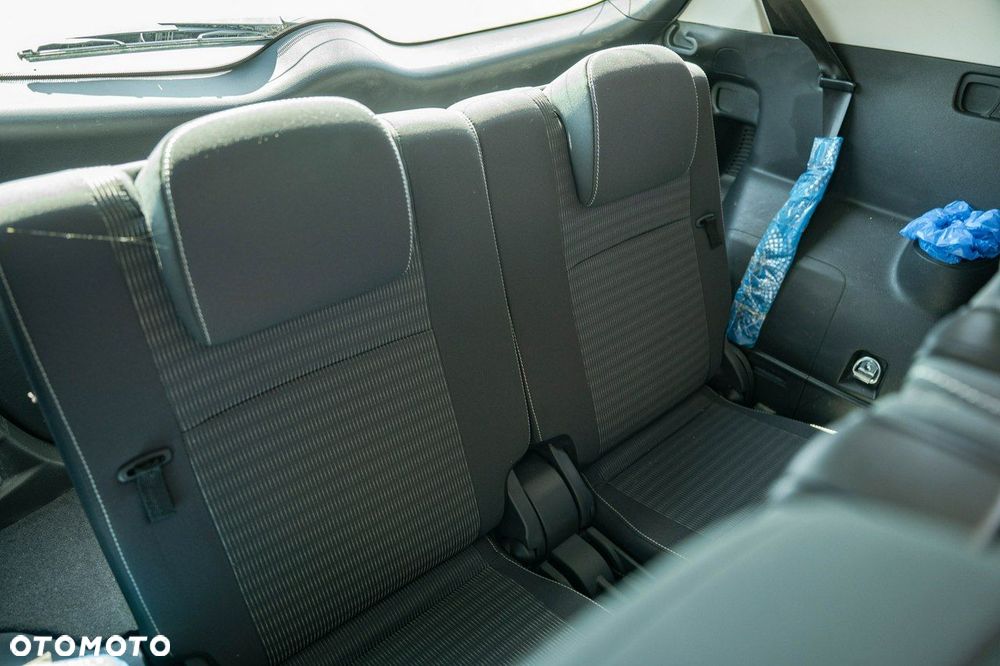 Toyota Verso - 24